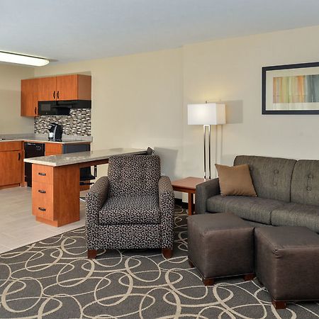Mainstay Suites Fargo - I-94 Medical Center Buitenkant foto