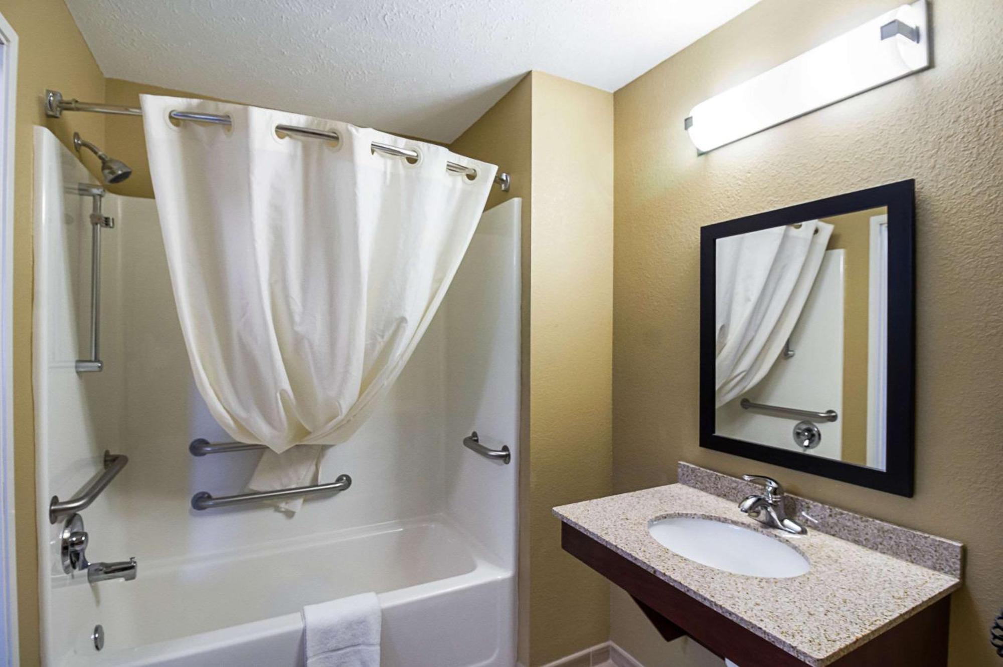 Mainstay Suites Fargo - I-94 Medical Center Buitenkant foto
